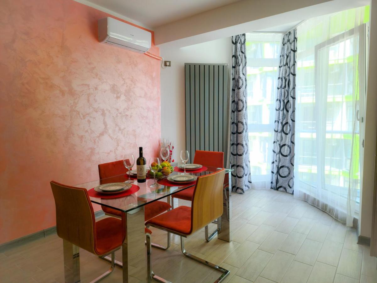 Năvodari Sole Aparthotel Pool & Spa Mamaia Nord מראה חיצוני תמונה