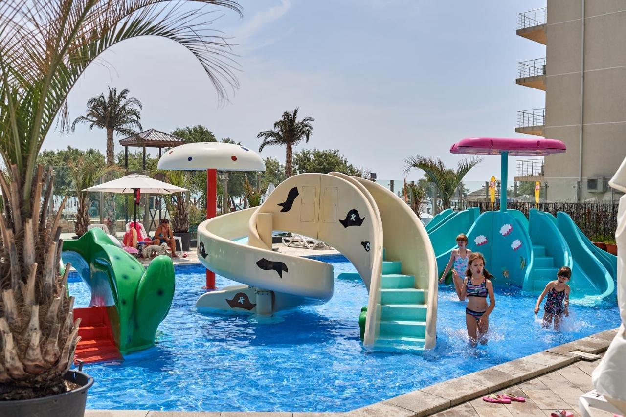 Năvodari Sole Aparthotel Pool & Spa Mamaia Nord מראה חיצוני תמונה
